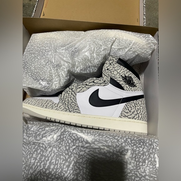 Nike Air Jordan 1 Retro High OG “White Cement” aka “Elephant Print” sneakers - Picture 11 of 12